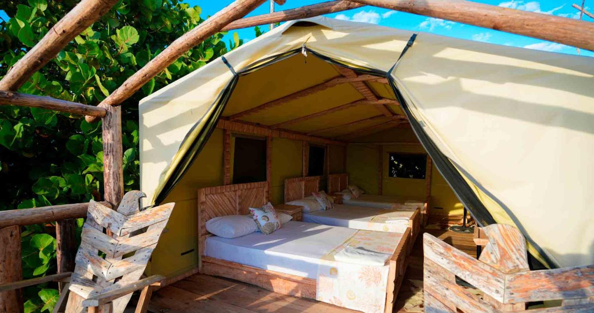 Glamping Ecolodge Cueva De Las Aguilas ペデルナレス エクステリア 写真