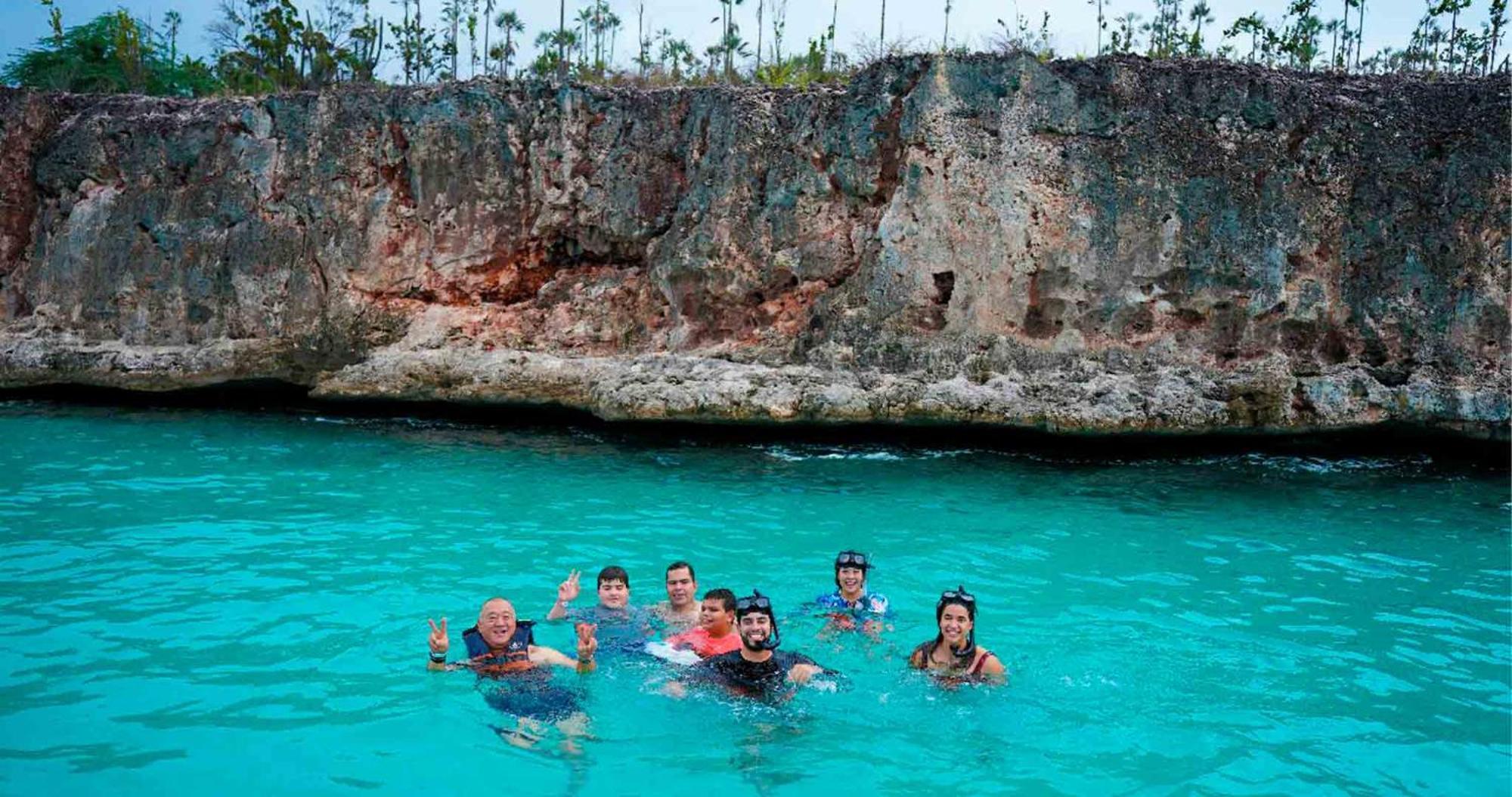 Glamping Ecolodge Cueva De Las Aguilas ペデルナレス エクステリア 写真